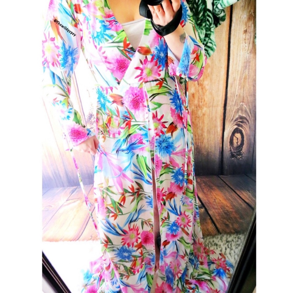 Vacation vibes floral romper dress 🌿